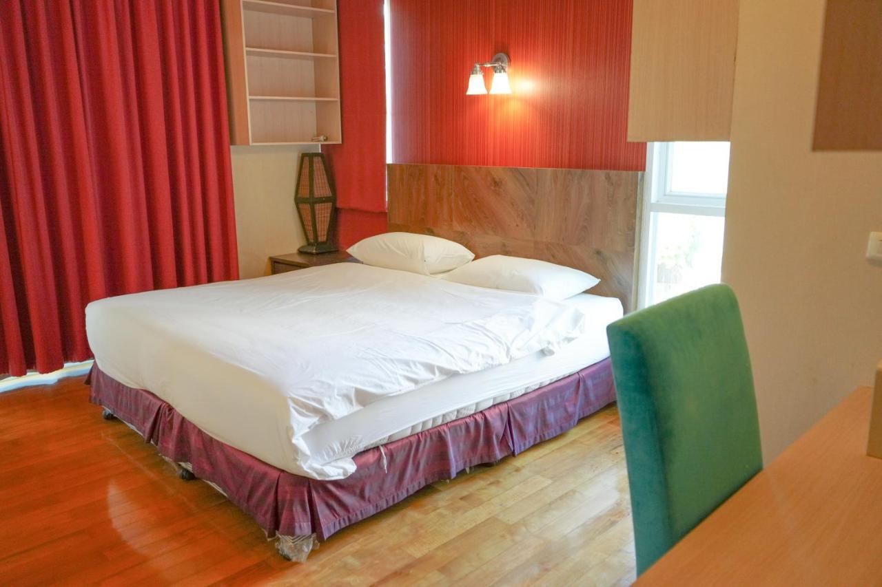 Fiscus 3 Bedrooms With Private Pool.